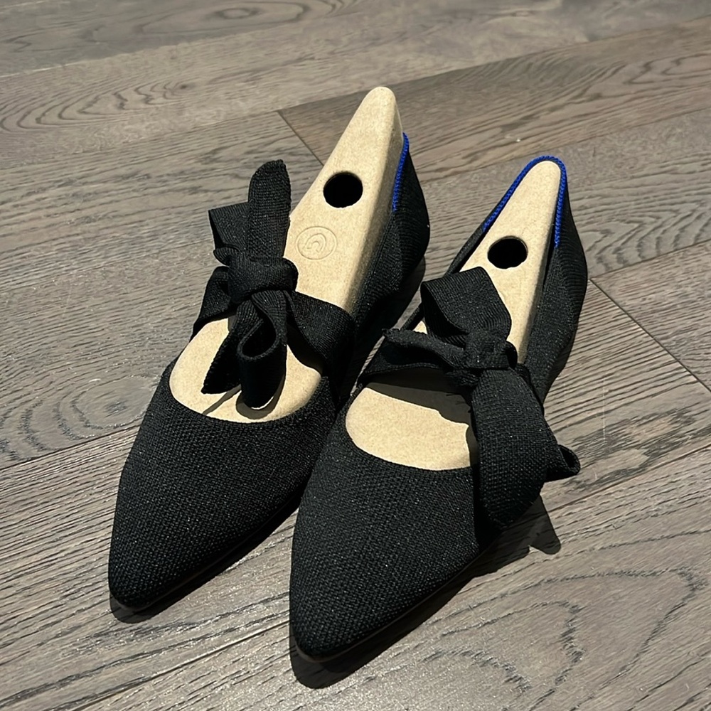 Rothy’s pointed ballet flats with bow